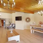Zaria Sun Penthouse By Hostagents