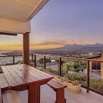 Zaria Sun Penthouse By Hostagents