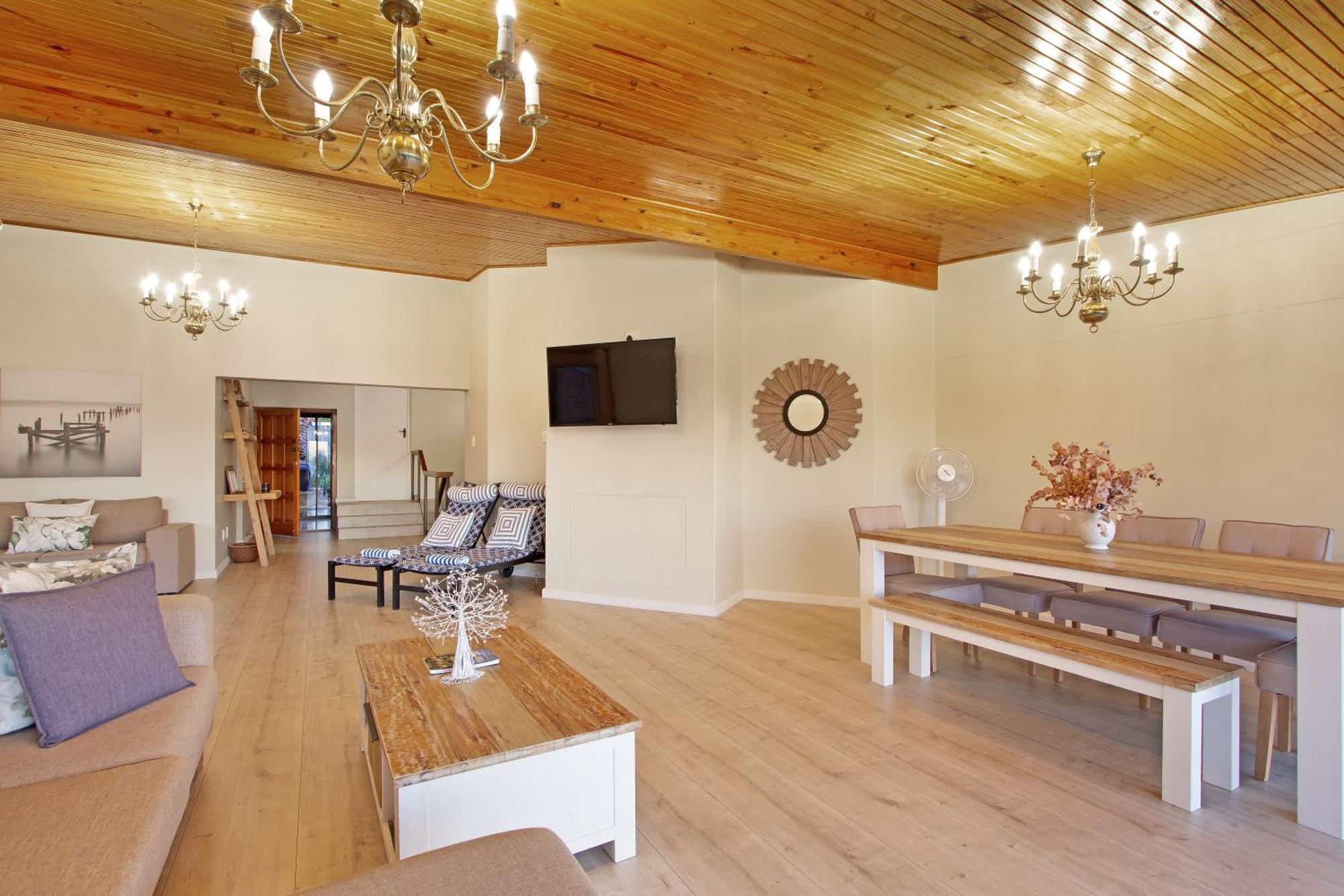 Zaria Sun Penthouse By Hostagents Apartment