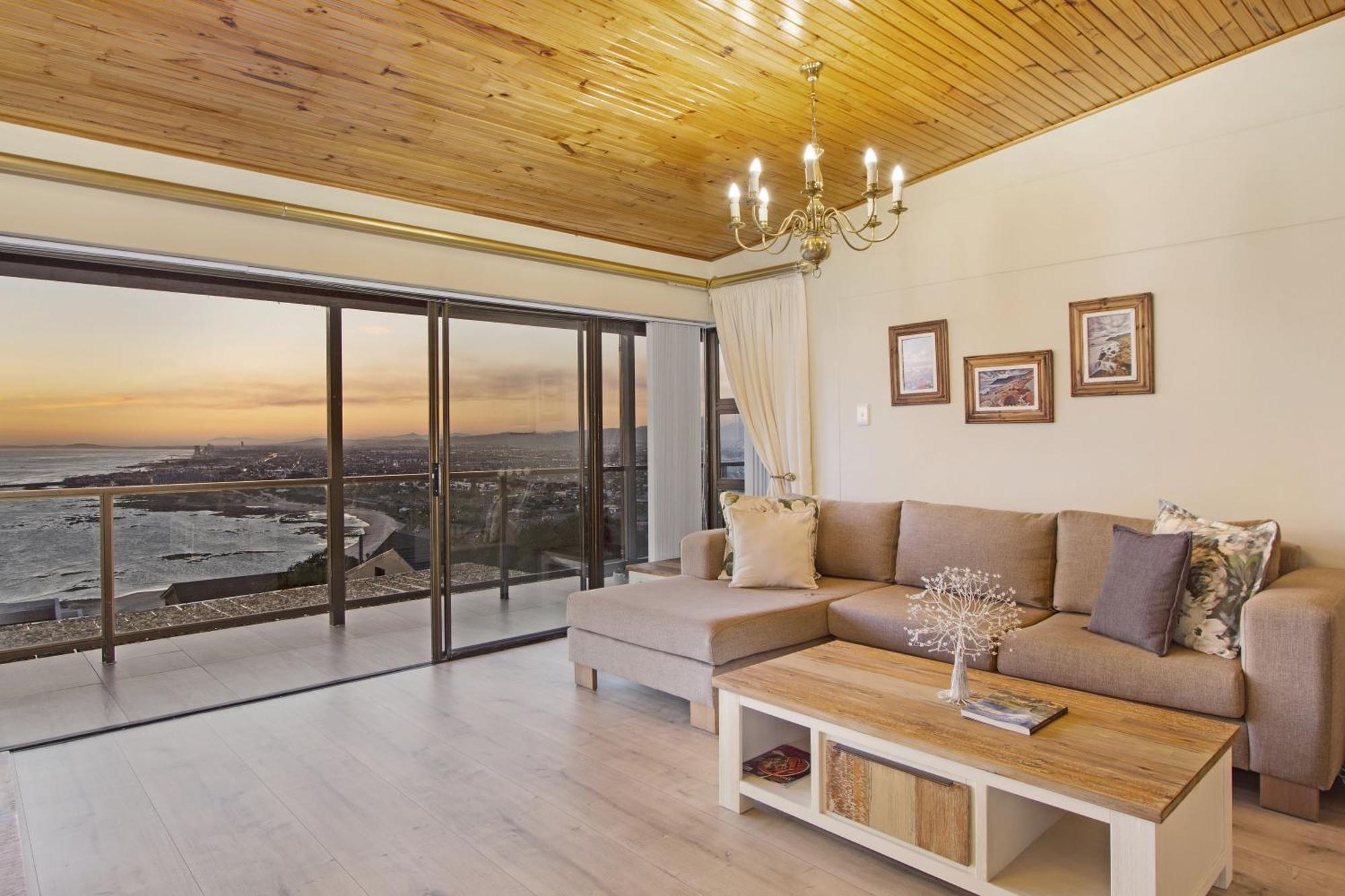 Zaria Sun Penthouse By Host Agents * Cape Town